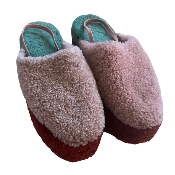 Fendi Shoes - Fendi Shearling Platform Mules
